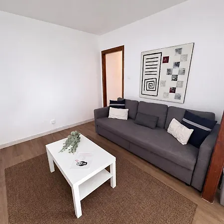 Escapade Familiale - Parking Prive - 25 Min De Bale Apartament